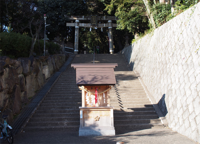 猫神社1844.jpg