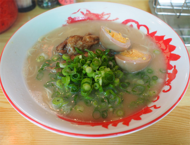 ソーキとんこつラーメン889.jpg